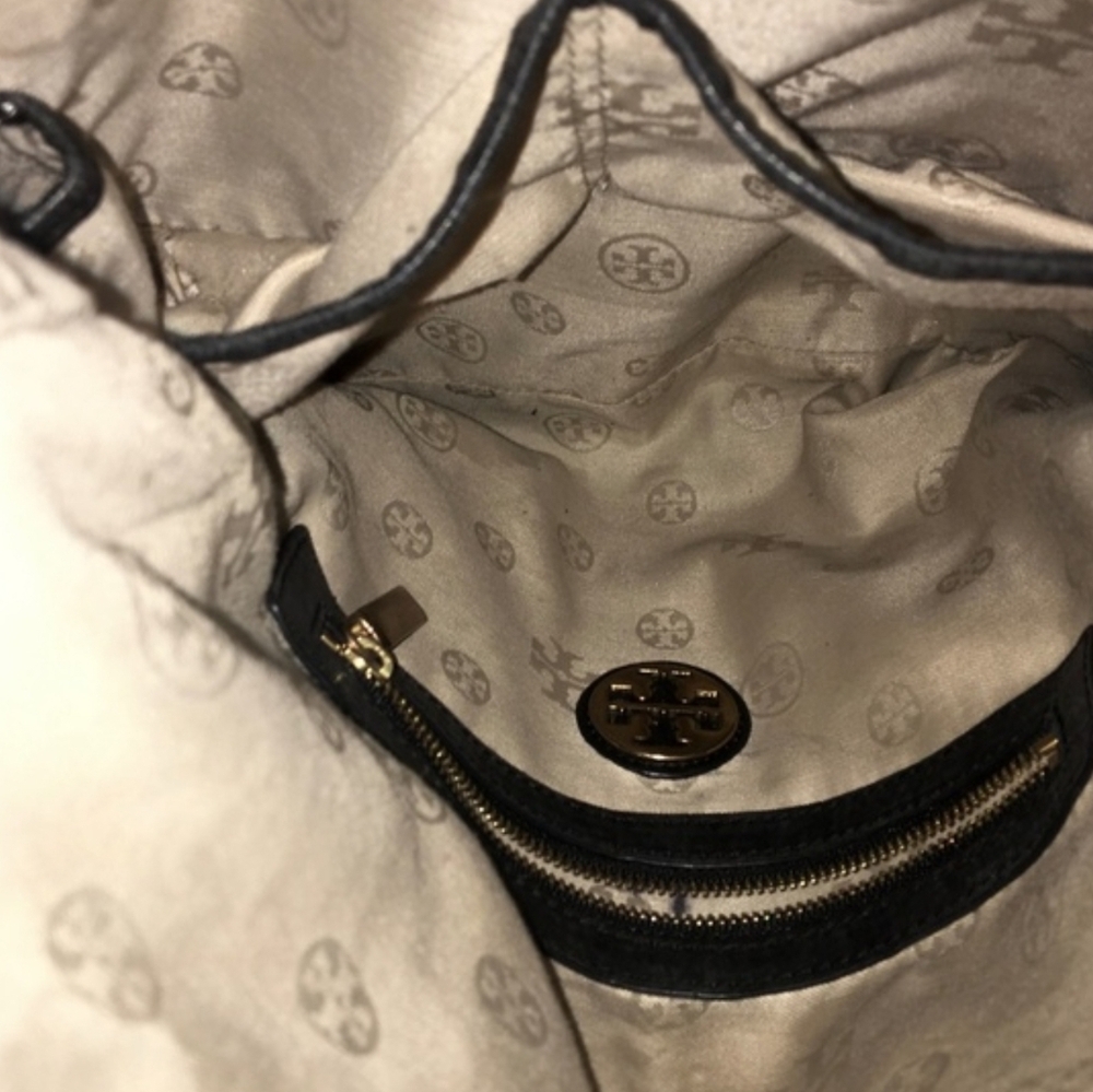 Tory Burch Beautiful Black Leather Women's Handbag w/ Woven Gold Chain Strap EUC - Picture 6 of 9
